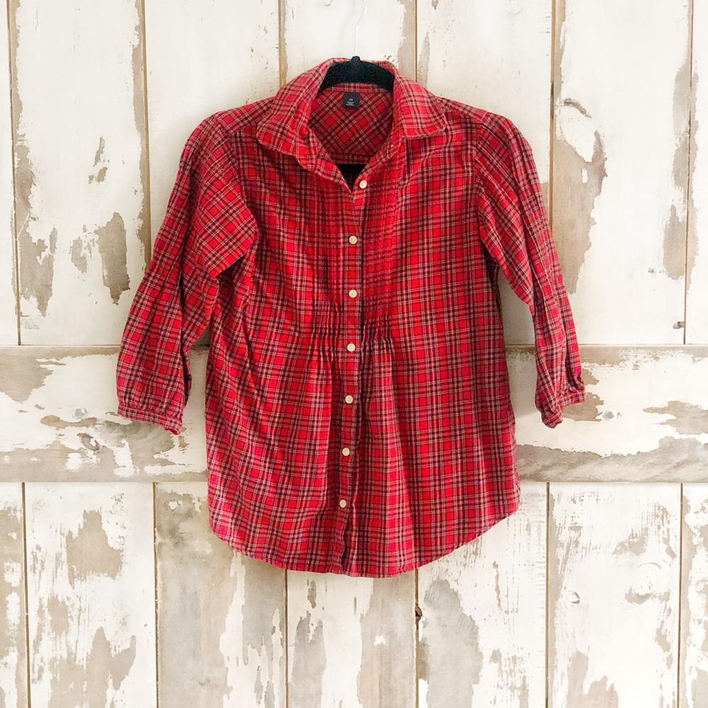 Red flannel three-quarter length sleeve shirt